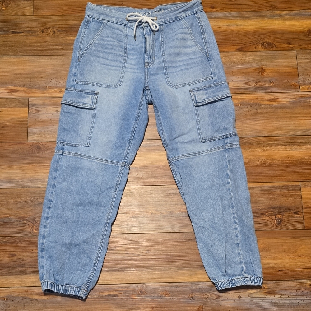 American Eagle Denim Cargo Joggers Size 6 Regular